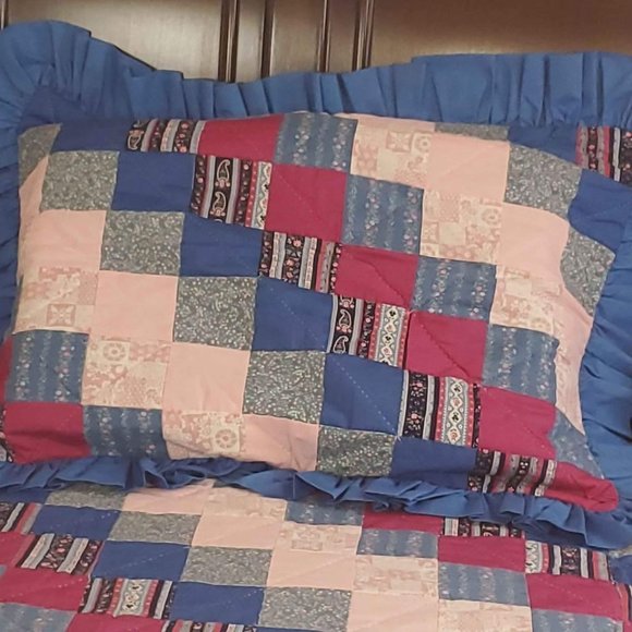 Handmade vintage Patchwork quilt 76x84 with pillow shams - Picture 6 of 10